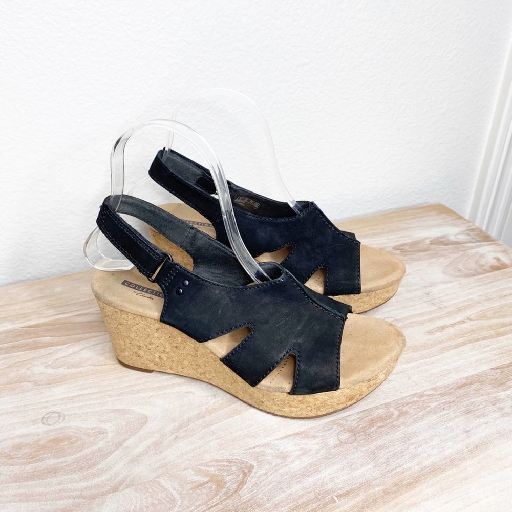 collection by CLARKS black soft cushion comfort wedges size 7.5